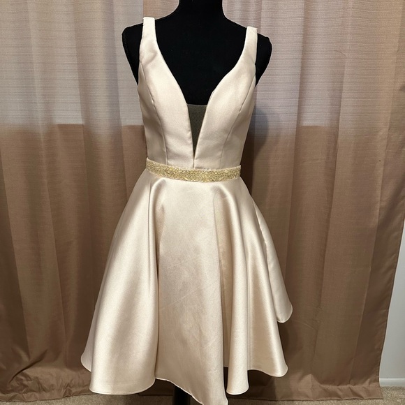 Johnny Dresses & Skirts - Johnny RN# 146693 Special Occasion Midi A-Line dress. Size Small.